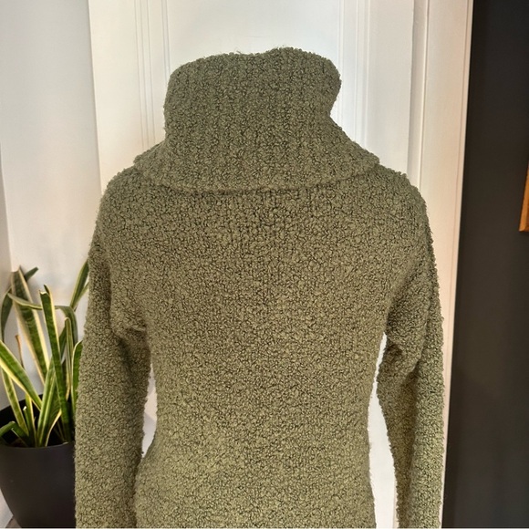 Abercrombie & Fitch Womens Small green Turtleneck Sweater Cozy - Picture 10 of 15